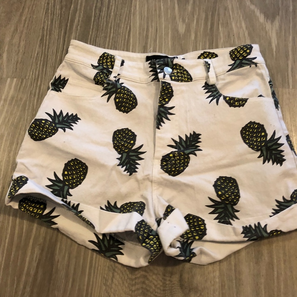 High waisted pineapple shorts